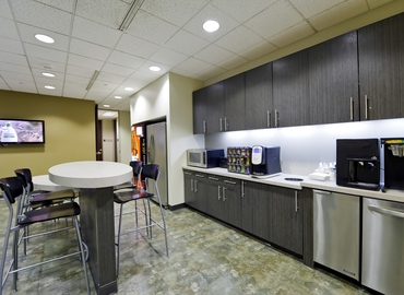 250 m² Shared workspace  in Minnetonka, MN, 601 Carlson Parkway (55305) - 4 | MatchOffice.com