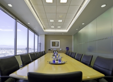250 m² Coworking space  in Woodland Hills, CA, 6303 Owensmouth Ave (91367) - 2 | MatchOffice.com