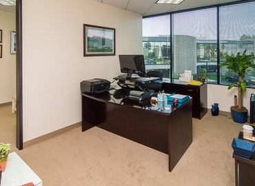 50 m² Shared workspace  in Irvine, CA, 16755 Von Karman Ave (92606) - 5 | MatchOffice.com