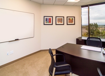 900 m² Co-working  in Newport Beach, CA, 4000 MacArthur Blvd. (92660) - 1 | MatchOffice.com
