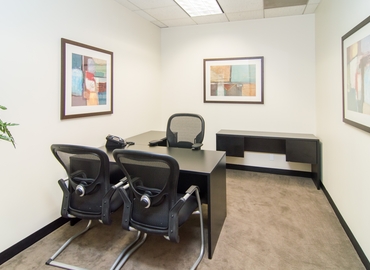 987 m² Co-working  in Orange, CA, 500 N. State College (92868) - 1 | MatchOffice.com