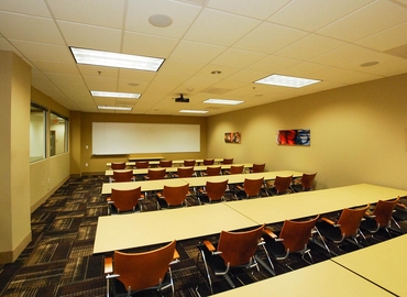 50 m² Conference room in Charlotte, NC, 15720 Brixham Hill Ave. Suite 300 (28277) - 14 | MatchOffice.com
