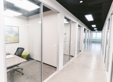 100 m² Convention center in Dallas, TX, Cole Avenue 2626 (75204) - 2 | MatchOffice.com