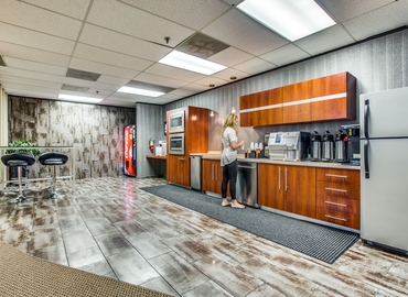 500 m² Business center in Dallas, TX, 3010 LBJ Frwy (75234) - 4 | MatchOffice.com