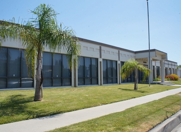 5759 m² Business space in Los Angeles, CA, 19201 S Reyes Ave (90221) - 3 | MatchOffice.com