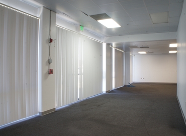 5759 m² Business center in Los Angeles, CA, 19201 S Reyes Ave (90221) - 11 | MatchOffice.com