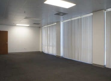 5759 m² Serviced office in Los Angeles, CA, 19201 S Reyes Ave (90221) - 16 | MatchOffice.com