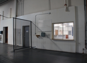 5759 m² Business park in Los Angeles, CA, 19201 S Reyes Ave (90221) - 26 | MatchOffice.com