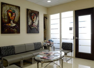 18 m² Business park in Pembroke Pines, FL, 15800 Pines Blvd (33027) - 1 | MatchOffice.com