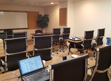 5 m² Convention center in Cheshire, CT, 615 West Johnson Avenue (06410) - 1 | MatchOffice.com