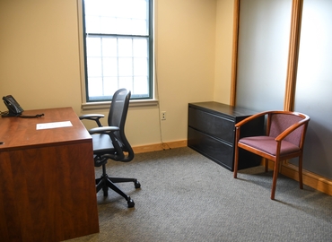 15 m² Business center place up for rent in Baltimore, MD, 1340-A Smith Ave (21209) - 2 | MatchOffice.com