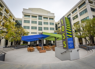 698 m² Business space building up for rent in Pasadena, CA, 1055 E Colorado Blvd. (91106) - 0 | MatchOffice.com