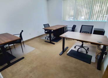 200 m² Business center building available to rent in Weston, FL, Executive Park Drive 2645 (33331) - 1 | MatchOffice.com