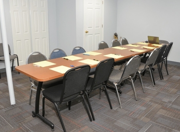 20 m² Conference center in Cleveland, OH, Churchill Hubbard Road 985 (44505) - 4 | MatchOffice.com