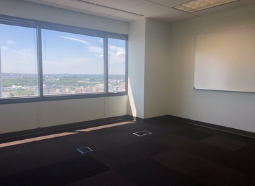 4844 m² Business park in Jersey City, NJ, 95 Christopher Columbus Drive  (07302) - 107 | MatchOffice.com