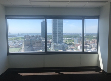 4844 m² Business center in Jersey City, NJ, 95 Christopher Columbus Drive  (07302) - 110 | MatchOffice.com