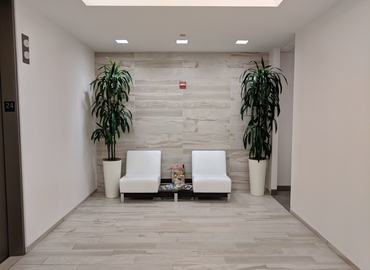 150 m² Serviced office building up for rent in Chicago, IL, 150 S Wacker Drive (60606) - 1 | MatchOffice.com