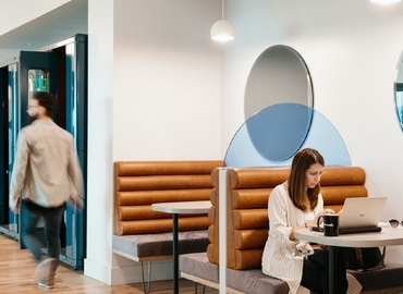 200 m² Co-working  in Houston Central, TX, 2700 Post Oak Blvd  (77056) - 4 | MatchOffice.com