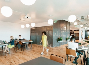 200 m² Business park building up for rent in Houston Central, TX, 2700 Post Oak Blvd  (77056) - 3 | MatchOffice.com