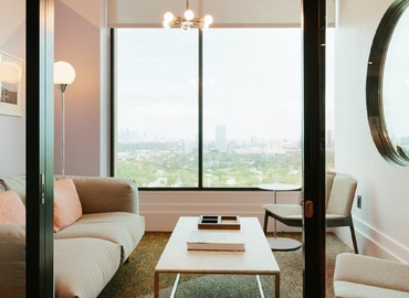 200 m² Business center place up for rent in Houston Central, TX, 2700 Post Oak Blvd  (77056) - 6 | MatchOffice.com