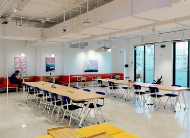 500 m² Business park property available to rent in Coral Springs, 	FL, 255 Giralda Avenue (33134) - 4 | MatchOffice.com