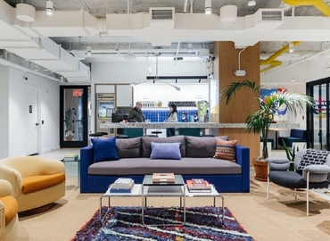 150 m² Business park place available to rent in New York City, NY, 880 3rd Avenue (10022) - 0 | MatchOffice.com