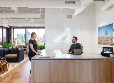 150 m² Coworking  in Newport Beach, CA, 4041 MacArthur Blvd (92660) - 1 | MatchOffice