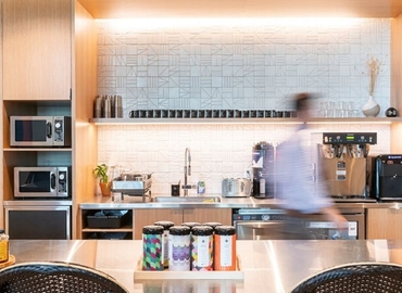 150 m² Shared office  in Newport Beach, CA,  100 Bayview Circle (92660) - 0 | MatchOffice.com