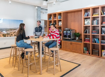150 m² Coworking space  in Portland, 830 NE Holladay St  (97232) - 3 | MatchOffice