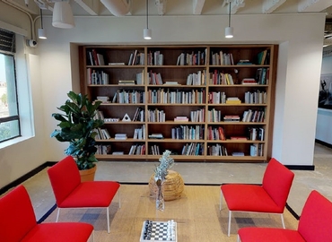 500 m² Business park place up for rent in Oakland, CA, 2201 Broadway (94612) - 1 | MatchOffice