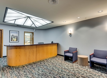 500 m² Business center place for rent in Chicago, IL, West Butterfield Road 340 (60126) - 1 | MatchOffice.com