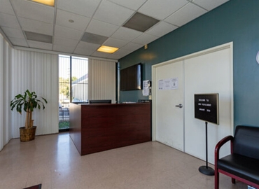 2500 m² Shared workspace  in Compton, South Vía Barron 19914 (90220) - 1 | MatchOffice.com