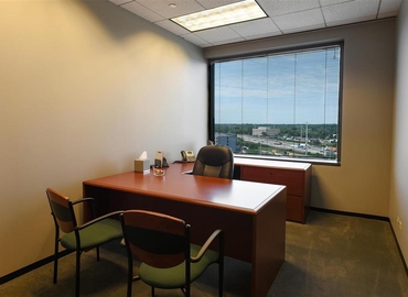 Virtual office space in Schaumburg, IL, 1901 North Roselle Road (60195) - 4 | MatchOffice.com