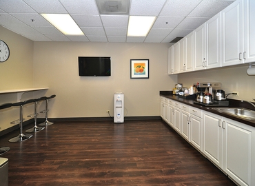 Virtual business address in Woodland Hills, CA, 21550 Oxnard Street (91367) - 3 | MatchOffice.com