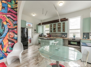 10 m² Business center property available to rent in Houston Central, TX, La Branch Street 2502 (77004) - 0 | MatchOffice.com