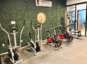 100 m² Coworking space  in Ventura , 1300 Eastman Ave (93003) - 2 | MatchOffice