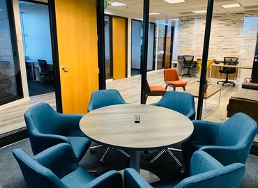 100 m² Coworking  in Ventura , 1300 Eastman Ave (93003) - 3 | MatchOffice.com