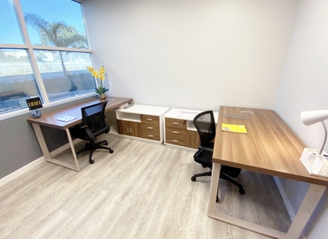 100 m² Coworking space  in Ventura , 1300 Eastman Ave (93003) - 18 | MatchOffice.com