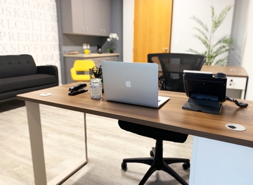 100 m² Co-working  in Ventura , 1300 Eastman Ave (93003) - 22 | MatchOffice.com