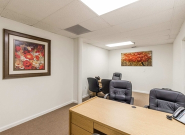 4000 m² Business center place up for rent in Fort Myers, FL, Cleveland Avenue 3049 (33901) - 5 | MatchOffice.com