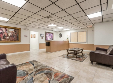 4000 m² Business space building up for rent in Fort Myers, FL, Cleveland Avenue 3049 (33901) - 14 | MatchOffice.com