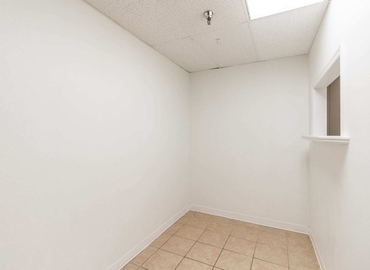 4000 m² Business space place up for rent in Fort Myers, FL, Cleveland Avenue 3049 (33901) - 25 | MatchOffice.com