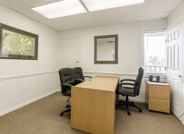 700 m² Business park building for rent in Fort Myers, FL, Cleveland Avenue 3049 (33901) - 0 | MatchOffice.com