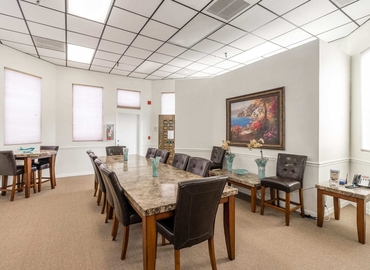 700 m² Business space building for rent in Fort Myers, FL, Cleveland Avenue 3049 (33901) - 2 | MatchOffice.com