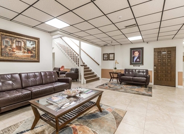 700 m² Business center property for rent in Fort Myers, FL, Cleveland Avenue 3049 (33901) - 3 | MatchOffice.com