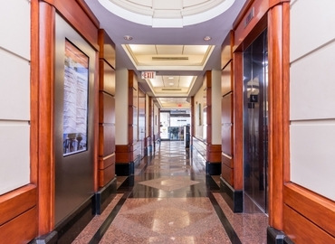 40 m² Business park building available to rent in West Palm Beach, FL, 1645 Palm Beach Lakes Boulevard (33401) - 1 | MatchOffice