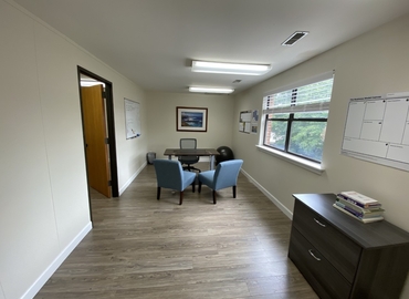 165 m² Business center building available to rent in Cary, NC, Kilmayne Drive 103 (27511) - 0 | MatchOffice.com