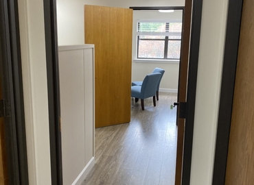 165 m² Business park place for rent in Cary, NC, Kilmayne Drive 103 (27511) - 6 | MatchOffice.com