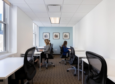 2691 m² Business center in New York Midtown East, NY, One Rockefeller Plaza (10020) - 0 | MatchOffice.com