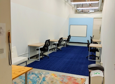 70 m² Business center place up for rent in Austin, TX, Tillery Street 701 (78702) - 0 | MatchOffice.com
